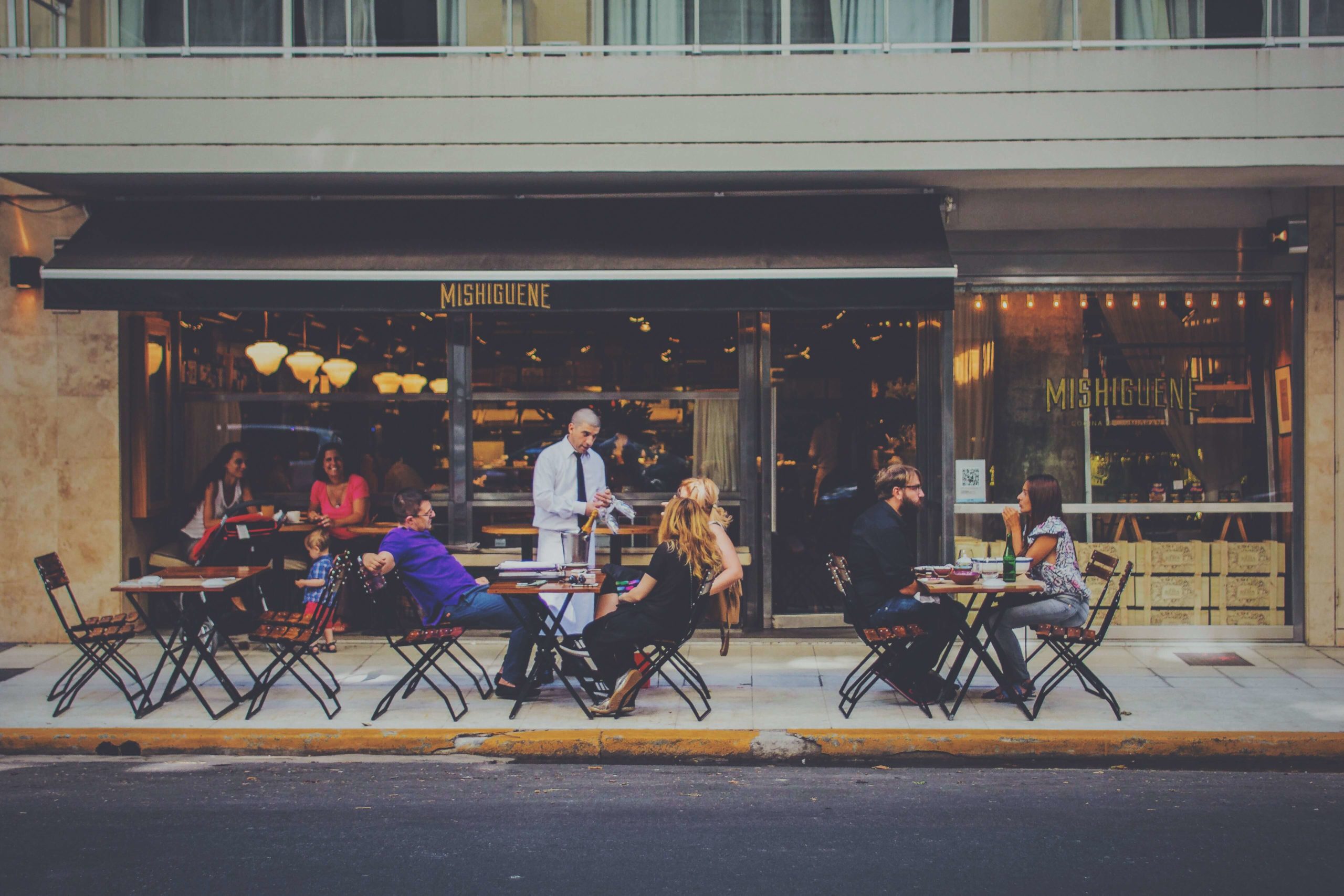 How to Measure Foot Traffic in Restaurant Locations